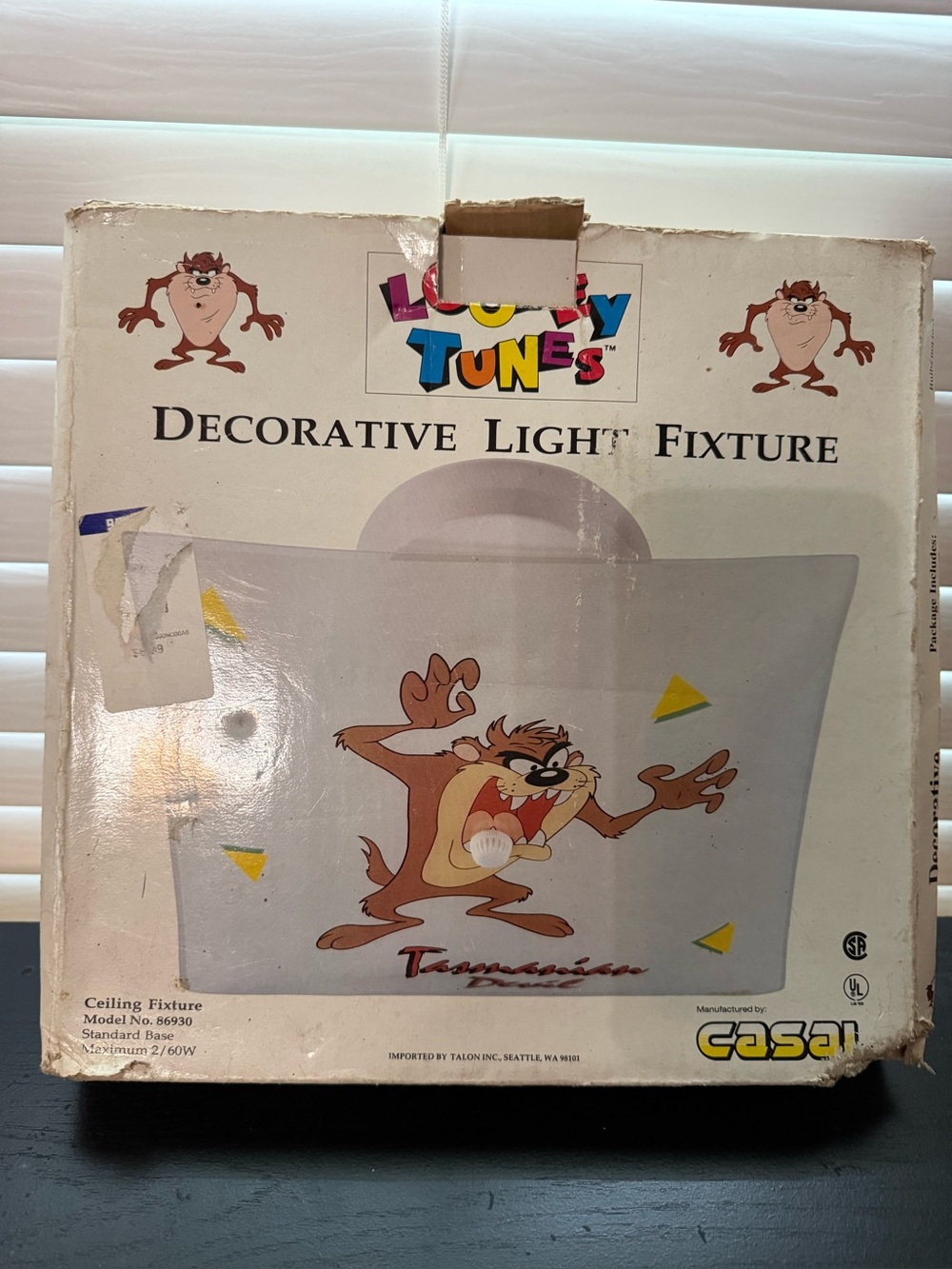 Vintage 1995 Looney Tunes Tasmanian Devil Ceiling Light Fixture w Box